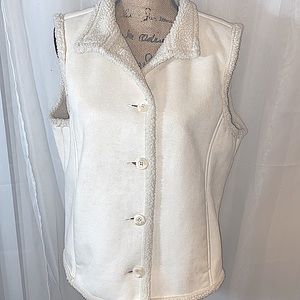 L.L. Bean Cream Sherpa Lined Button Up Vest Large
